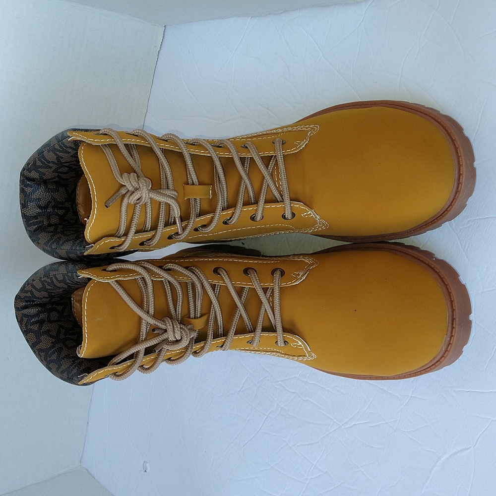 DKNY Miles Yellow Combat Moto Ankle Boots Faux Suede Lace-Up Size 8.5 - Picture 6 of 12